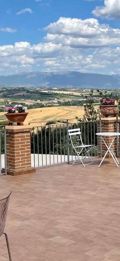La Posta Di Bacco Bed & Breakfast Gualdo Cattaneo Ngoại thất bức ảnh